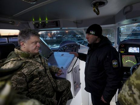 ﻿Порошенко взяв участь у випробуваннях катера УМС-1000 у відкритому морі. Фоторепортаж