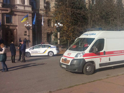 ﻿Прибічники відправленого у відставку мера Миколаєва зірвали сесію міськради. Відео