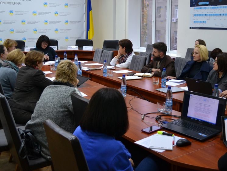 ﻿Нацрада з питань телебачення і радіомовлення України закликала телеканали краще "запікувати" лайку