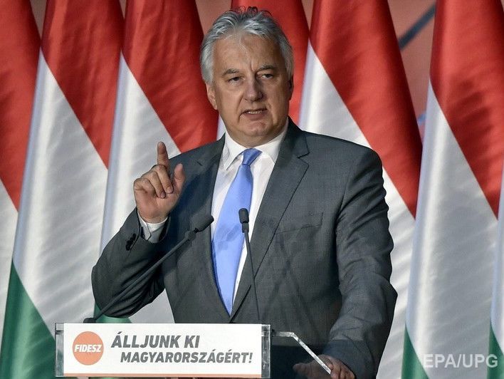 ﻿Віце-прем'єр Угорщини Шем'єн заявив, що угорці за кордоном мають право на автономію і громадянство