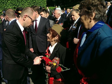 Яценюк: 14 мая состоится круглый стол национального единства