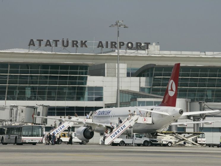 В аэропорту Стамбула проверяли два украинских самолета из-за сообщения о взрывчатке