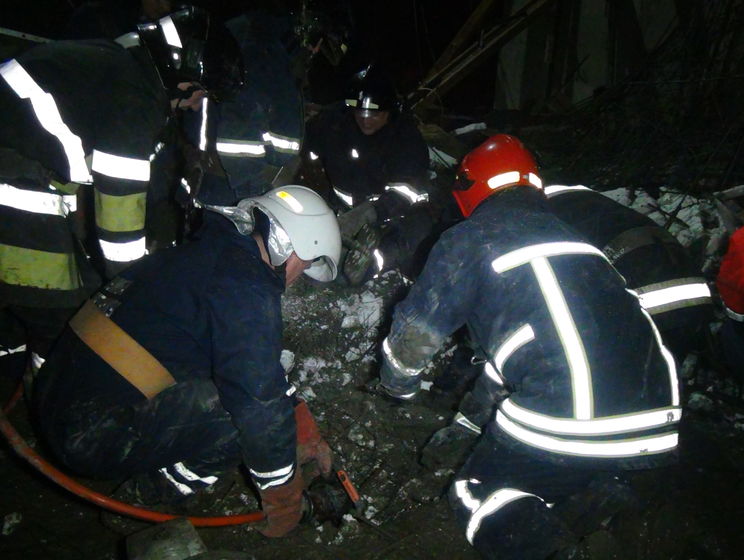 На строительной площадке в Ивано-Франковске произошел обвал: один погибший, четверо пострадавших