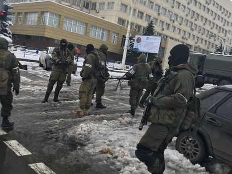 ﻿У Луганську посилили охорону Плотницького і зняли оточення з кількох центральних кварталів – ЗМІ