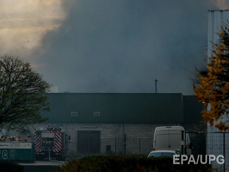 ﻿У Бельгії згоріла фабрика з виробництва вафель. Фоторепортаж
