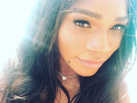 ﻿Вільямс показала свою весільну сукню і взуття