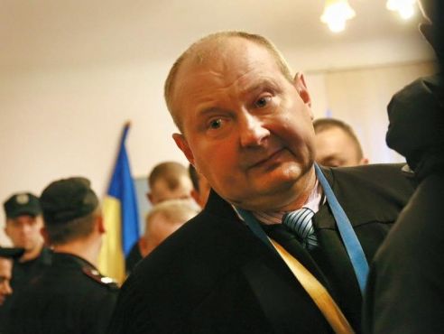 ﻿Екс-суддя Чаус подав до суду на президента Молдови