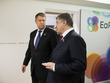 Президент Румынии заявил, что Порошенко обещал советоваться с румынской стороной при внесении изменений в закон об образовании
