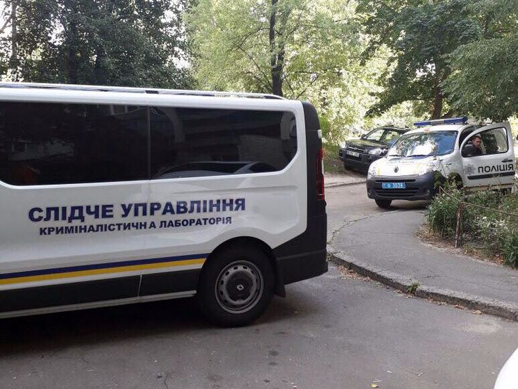 ﻿На зупинці в Києві застрелився чоловік "не європейської зовнішності"