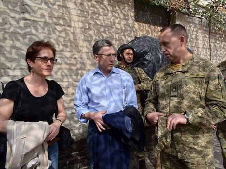 Волкер считает, что Украина должна быть готова к предоставлению Донбассу особого статуса, амнистии и местным выборам в регионе