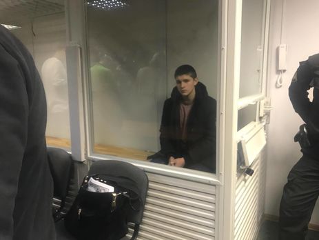 Суд отправил сына нардепа Попова под домашний арест