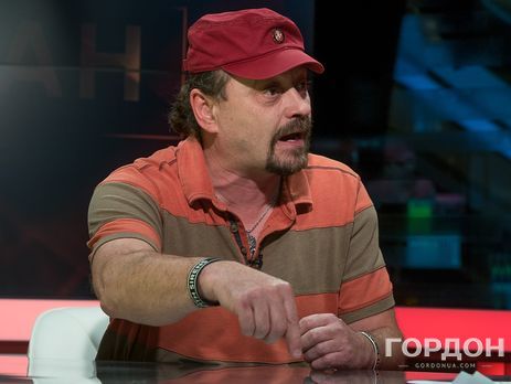 Поярков: Ляшко, это не для тебя девушки надевают мини-юбки, а для нас, для мужчин гетеросексуальных. Отстань от них, скотыняка!