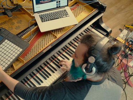 Гитарное соло из Hotel California исполнили на фортепиано. Видео