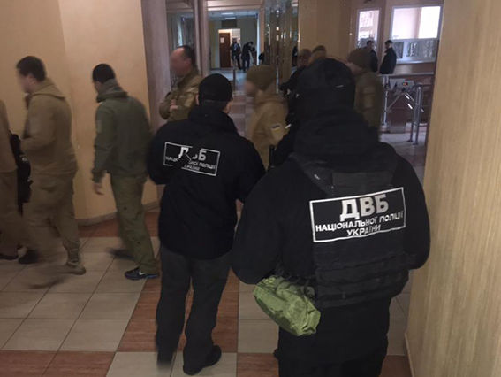 ﻿В Одесі поліцейські викрали в інкасаторів $120 тис.