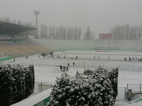 ﻿У Львові через сніг скасували другий тайм матчу 