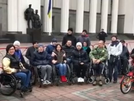 ﻿У Києві пройшла акція, присвячена Міжнародному дню людей з інвалідністю