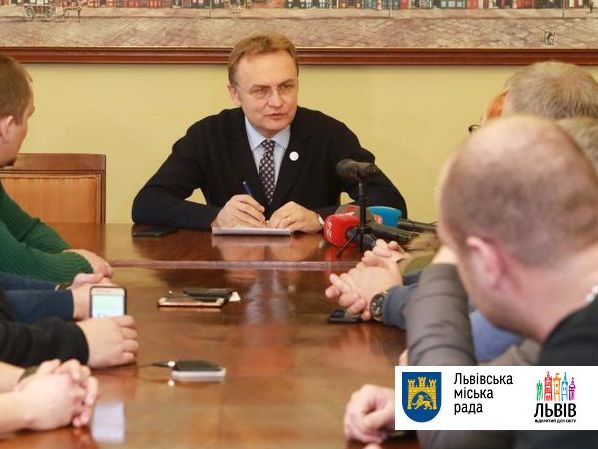 Садовый рассказал, что его вызвали в СБУ в качестве свидетеля из-за карты с "народными республиками Донецка и Луганска" на львовском форуме