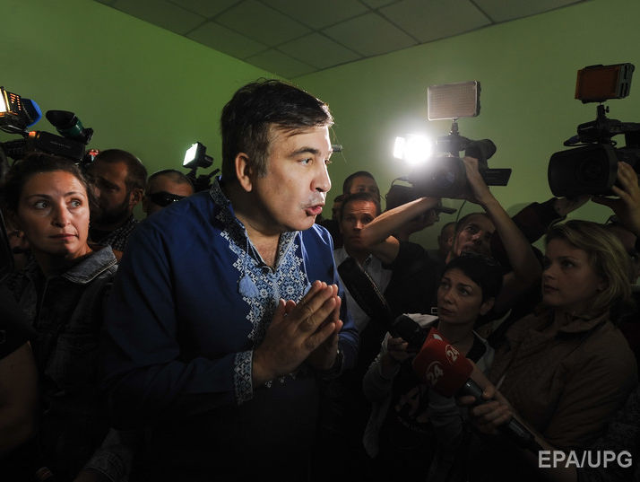 В доме Саакашвили проходит обыск. Трансляция