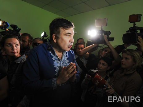 В доме Саакашвили проходит обыск. Трансляция