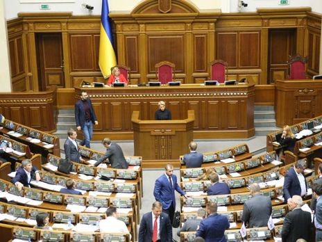 Рада приняла за основу законопроект об обеспечении равных прав и возможностей женщин и мужчин в ходе службы в ВСУ