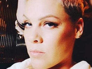 Фанатка Pink сделала тату с ее изображением