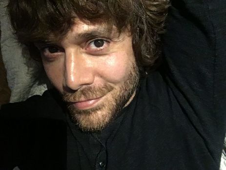 Муж Билык поделился снимком с ней и их сыном Табризом