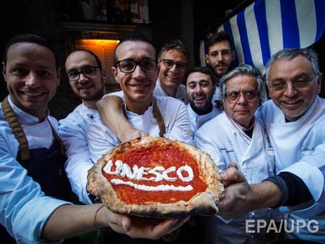 ЮНЕСКО внесла неаполитанскую пиццу в список нематериального наследия