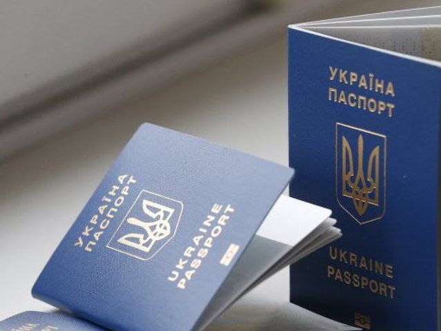 В Госмиграционной службе Украины ожидают нормализации ситуации с выдачей загранпаспортов до марта 2018 года