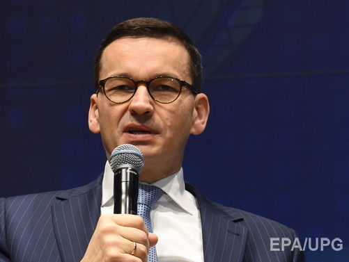 Новый премьер Польши в первый день на посту поднял вопрос украинских беженцев и "геноцида" на Волыни