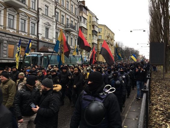 Полиция Киева оценила число участников митинга "За импичмент!" в 2,5 тыс. человек, а организаторы &ndash; в 50 тыс.