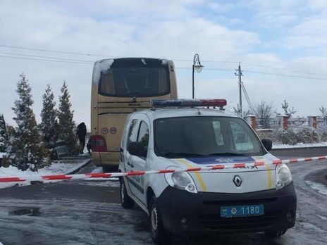 На стоянці біля Львова підірвали польський автобус