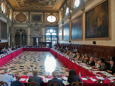 Венецианская комиссия опубликовала финальный текст выводов относительно украинского закона об образовании
