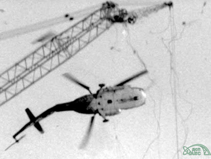 На території четвертого блоку Чорнобильської АЕС виявили уламки гелікоптера Мі-8, що розбився у 1986 році