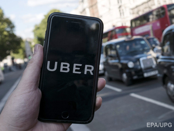 Uber в Україні дозволив давати водіям чайові