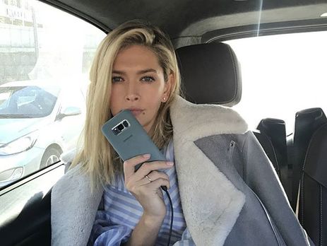 Брежнева показала подросшую младшую дочь