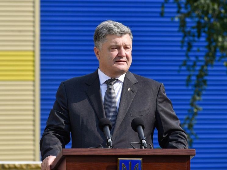 Порошенко присвоил отдельному полку президента Украины имя Богдана Хмельницкого 