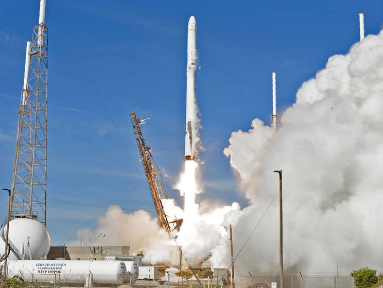 SpaceX впервые запустила уже летавшие в космос ракету Falcon 9 и корабль Dragon