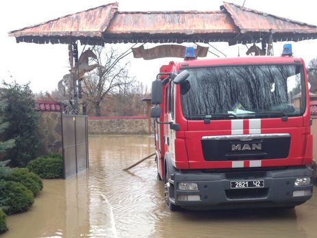 Паводок в Закарпатье: уровень воды в реках снижается – ГСЧС