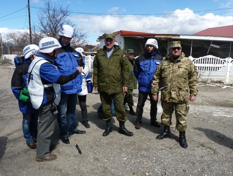 Российские офицеры из Совместного центра по контролю и координации покинули оккупированную территорию Донбасса