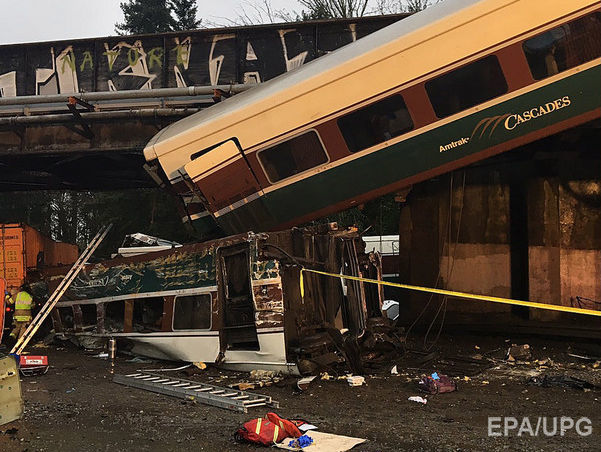 Крушение поезда в США: шесть человек погибли, около 90 госпитализированы