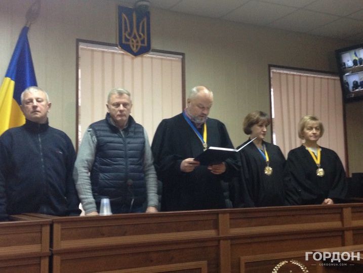 Суд продовжив ще на два місяці арешт п'яти екс-беркутівців, обвинувачених у розстрілах на Майдані