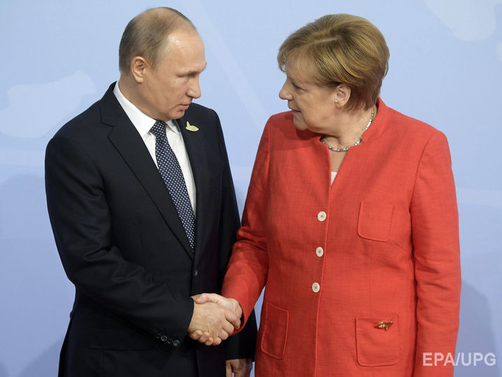 Путин и Меркель по телефону обсудили возможность возобновления работы СЦКК на Донбассе
