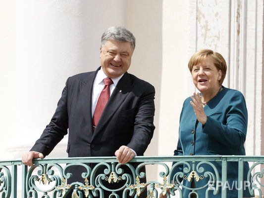 Порошенко обсудил с Меркель освобождение украинских заложников, обострение на Донбассе, выход РФ из СЦКК и антикоррупционный суд