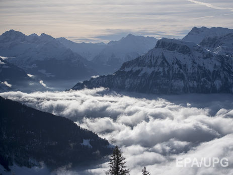 Через несправність підйомника у французьких Альпах опинилися заблокованими приблизно 150 туристів
