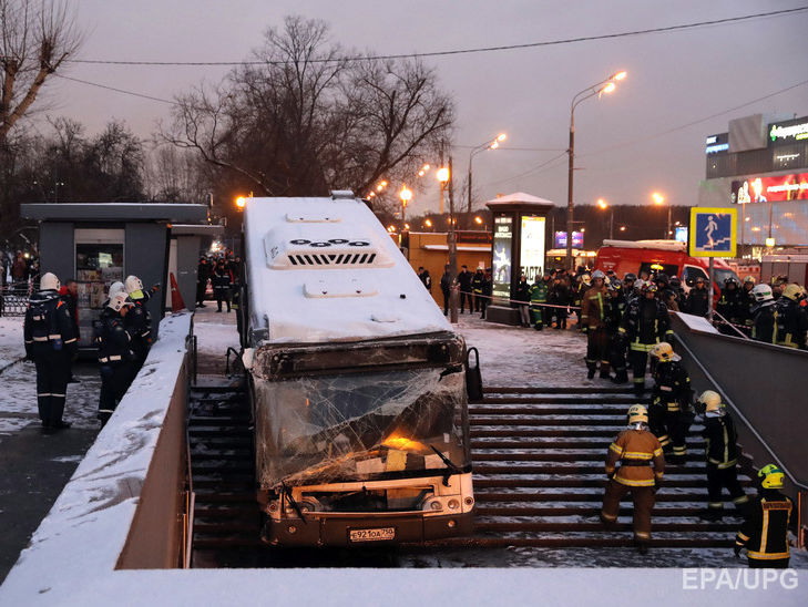 У ДТП з автобусом, що в'їхав у підземний перехід у Москві, загинуло чотири людини – уточнені дані