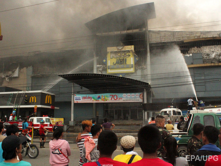 На Філіппінах унаслідок пожежі в торговому центрі загинуло 37 осіб