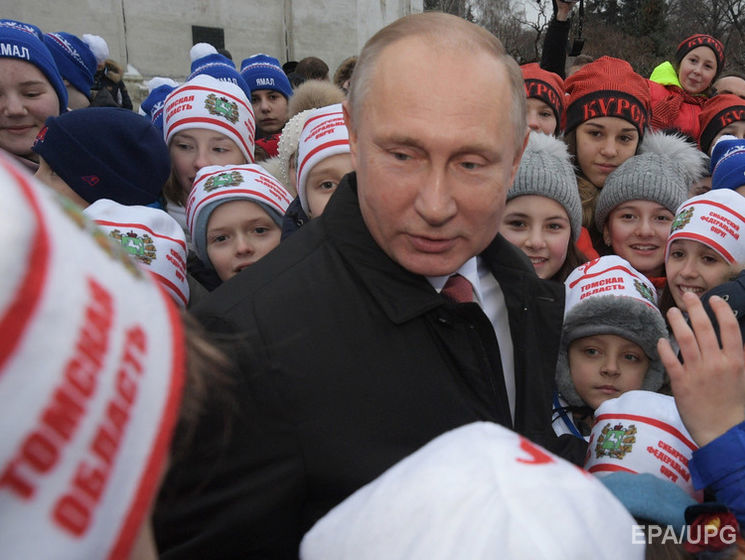 "До здорової опозиції ставлюся позитивно". Путін поспілкувався з дітьми на кремлівській ялинці. Відео
