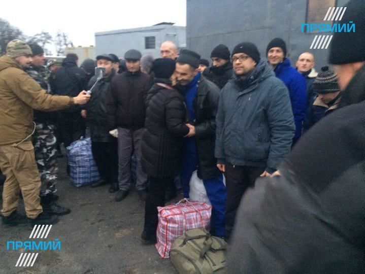Освобожденные украинские заложники прибудут на военный аэродром под Киевом ориентировочно в 21.00 &ndash; Бирюков