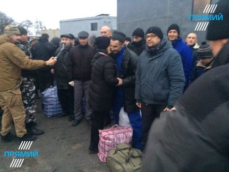 Освобожденные украинские заложники прибудут в Киев уже сегодня