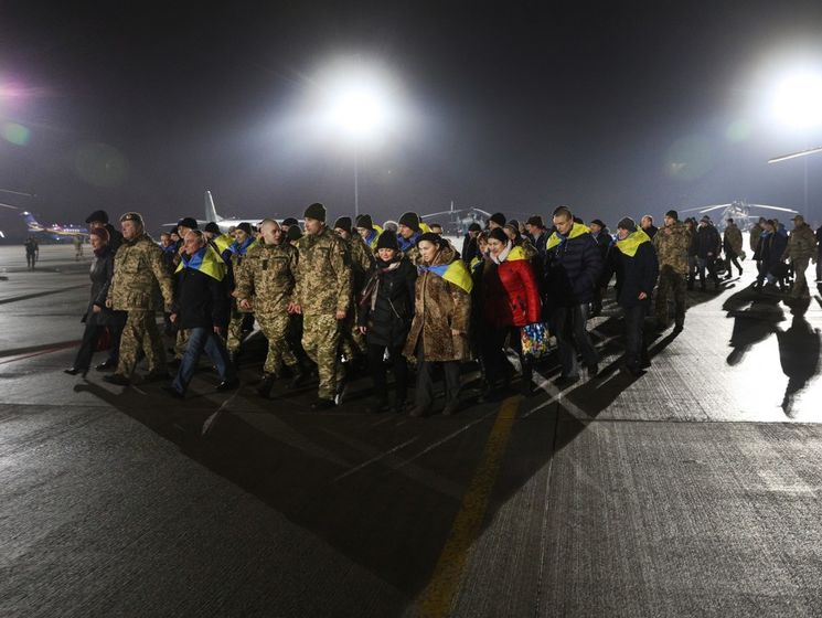 Бирюков сообщил, что среди освобожденных на Донбассе украинцев – 41 гражданский и 32 военных